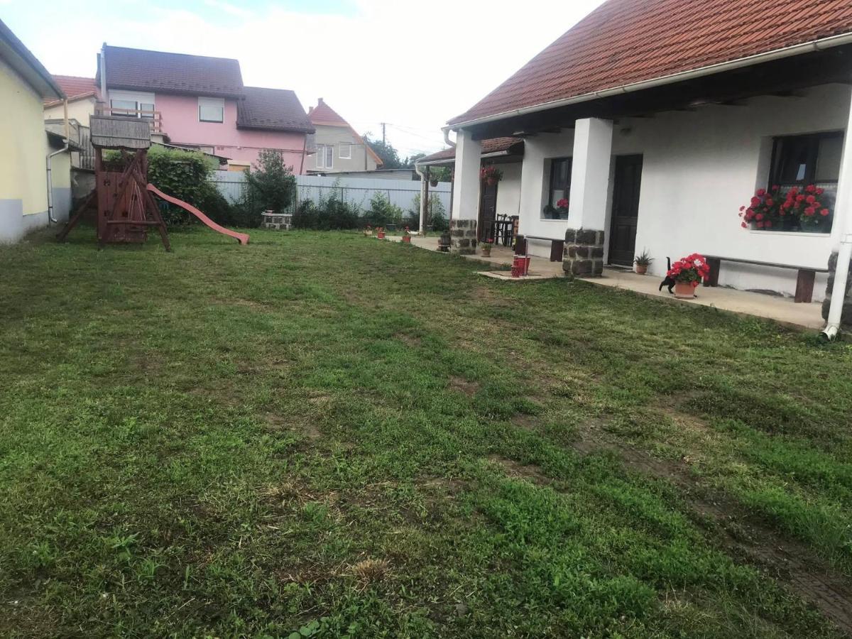 ONCSA Vendégház Gyöngyös Exterior foto